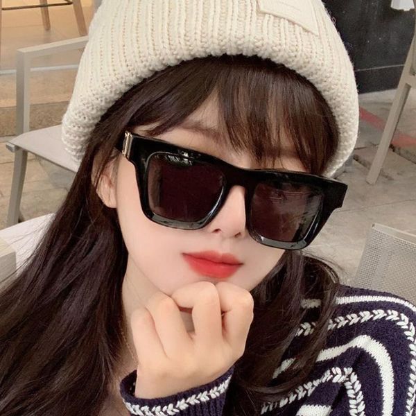sunglasses acetate black square women fashion for men with metal details, White;black
sunglasses acetate black square women fashion for men with metal details, White;black