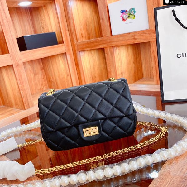 fashion designer bags women handbag crossbody messenger shoulder pearl gold chain bag good quality leather purses ladies high capacity v-sha
fashion designer bags women handbag crossbody messenger shoulder pearl gold chain bag good quality leather purses ladies high capacity v-sha