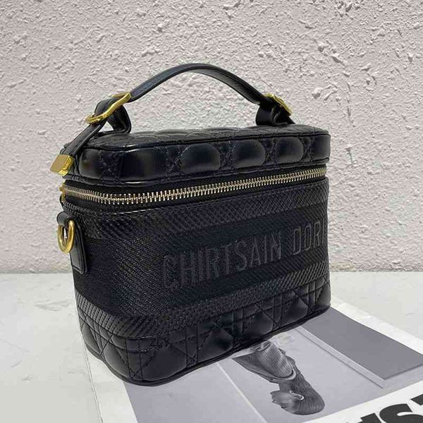 xiaoxiang mini cosmetic bag portable box silver single shoulder cross link chain golden ball pearl waist chest zly zly bags handbag women lu
xiaoxiang mini cosmetic bag portable box silver single shoulder cross link chain golden ball pearl waist chest zly zly bags handbag women lu