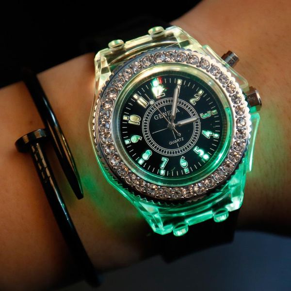 wristwatches drop nightlight luminous watch men women diamond led flash couple silicon geneva quartz wrist watches relogio, Slivery;brown
wristwatches drop nightlight luminous watch men women diamond led flash couple silicon geneva quartz wrist watches relogio, Slivery;brown