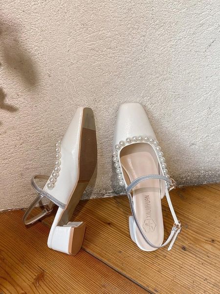 sandals fashion sweet retro buckle pearl japanese mary jane ladies summer baotou temperament casual shoes large size 35-40., Black
sandals fashion sweet retro buckle pearl japanese mary jane ladies summer baotou temperament casual shoes large size 35-40., Black