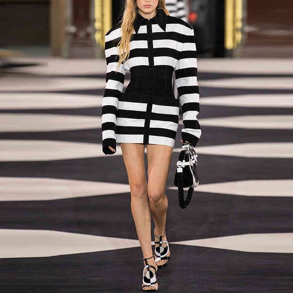 high street fall winter est runway dress women's shoulder color block leather velvet patchwork smocked waist 210521, Black;gray
high street fall winter est runway dress women's shoulder color block leather velvet patchwork smocked waist 210521, Black;gray