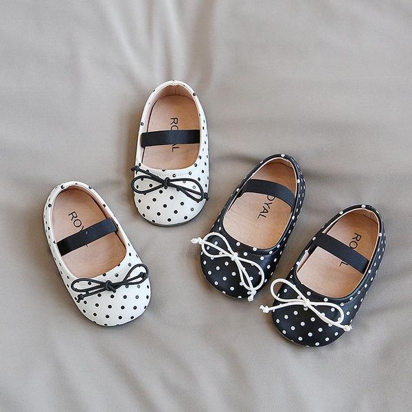 first walkers lovely polka-dot baby girls princess shoes elastic band shallow infant flats spring autumn white black
first walkers lovely polka-dot baby girls princess shoes elastic band shallow infant flats spring autumn white black