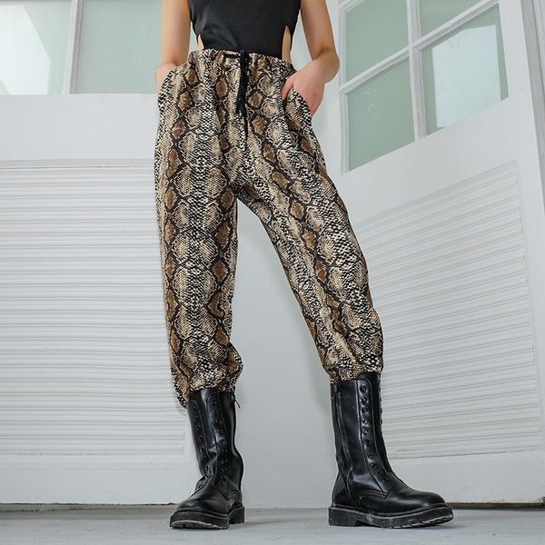 women's pants & capris women loose snake skin printed trousers harem sweatpants fashion 2021 autumn female casual high waist plus size, Black;white
women's pants & capris women loose snake skin printed trousers harem sweatpants fashion 2021 autumn female casual high waist plus size, Black;white