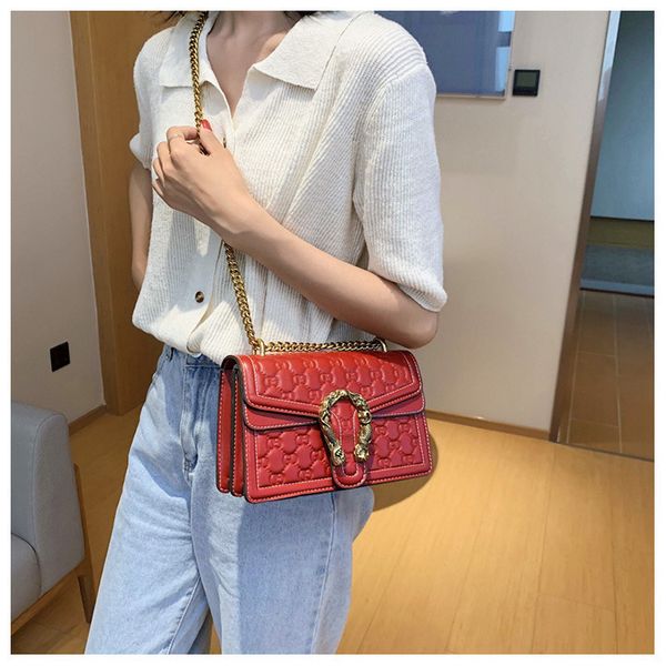 factory direct sale 75% off net red wine goddess 2021 new trend simple small square chain single shoulder messenger bags
factory direct sale 75% off net red wine goddess 2021 new trend simple small square chain single shoulder messenger bags