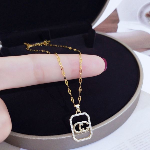 design jewelry new titanium steel necklace, women's diamond inlaid letter clavicle chain, 18k gold luxury net red design, neck chain, Golden;silver
design jewelry new titanium steel necklace, women's diamond inlaid letter clavicle chain, 18k gold luxury net red design, neck chain, Golden;silver