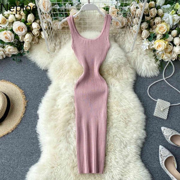 neploe woman dress korean robe square collar sleeveless knitted vestidos mujer summer slim bodycon vintage dresses 210422, Black;gray
neploe woman dress korean robe square collar sleeveless knitted vestidos mujer summer slim bodycon vintage dresses 210422, Black;gray