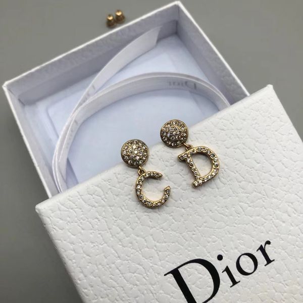 2021 luxury designer jewelry earrings women's small fragrance 925 silver needle fashion design 2021 new earrings
2021 luxury designer jewelry earrings women's small fragrance 925 silver needle fashion design 2021 new earrings