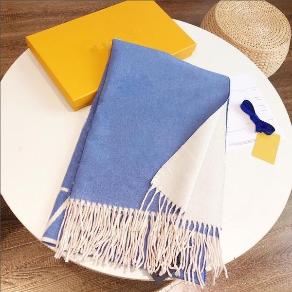 2021 designer wholesale fashion scarf timeless classic, super long shawl women's soft silk scarves, Blue;gray
2021 designer wholesale fashion scarf timeless classic, super long shawl women's soft silk scarves, Blue;gray