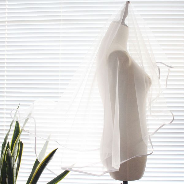 v660 elegant elbow marriage bridal veil one-layer plain tulle exquisite ribbon edge white lawn wedding party blusher bride headdress, Black
v660 elegant elbow marriage bridal veil one-layer plain tulle exquisite ribbon edge white lawn wedding party blusher bride headdress, Black