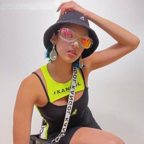 sunglasses 2021 fashion rimless curved women men brand designer vintage gradient shades ladies sun glasses uv400, White;black
sunglasses 2021 fashion rimless curved women men brand designer vintage gradient shades ladies sun glasses uv400, White;black