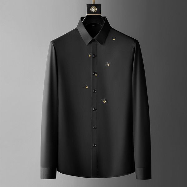 men's casual shirts casual black and white t-shirt, bee embroidery tight shirt, business , social autumn 2021, White;black
men's casual shirts casual black and white t-shirt, bee embroidery tight shirt, business , social autumn 2021, White;black