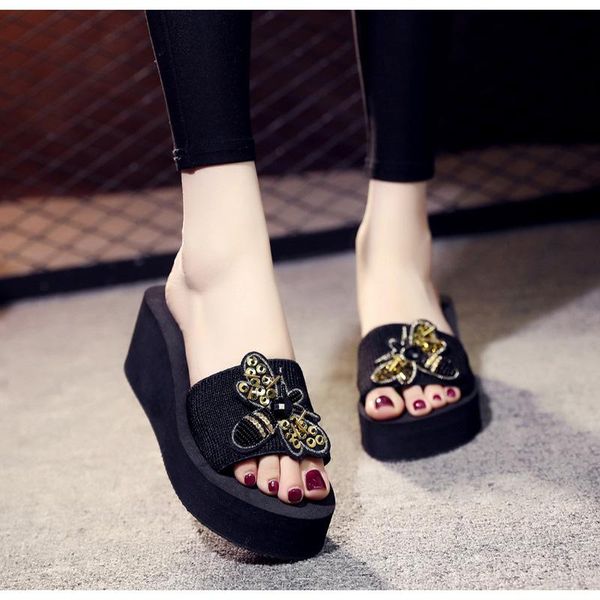 slippers summer korean version of bee sequin female slope with non-slip handmade rhinestone sandals cute age-educing beach shoes, Black
slippers summer korean version of bee sequin female slope with non-slip handmade rhinestone sandals cute age-educing beach shoes, Black