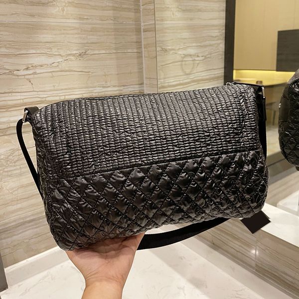 designer channelity bags for women black handbag leather chain slant shoulder clutch totes bag cc double letters solid hasp waist square str
designer channelity bags for women black handbag leather chain slant shoulder clutch totes bag cc double letters solid hasp waist square str