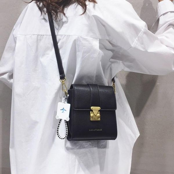 cross body mini small shoulder women's bag wallet luxury designer solid color leather sling crossbody ladies cute pendant lock handbag
cross body mini small shoulder women's bag wallet luxury designer solid color leather sling crossbody ladies cute pendant lock handbag
