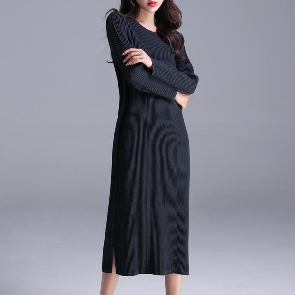 authentic product 2021 autumn spring miyake pleated temperamentally age-reducing long-sleeved dresses can be worn for four seaso casual, Black;gray
authentic product 2021 autumn spring miyake pleated temperamentally age-reducing long-sleeved dresses can be worn for four seaso casual, Black;gray