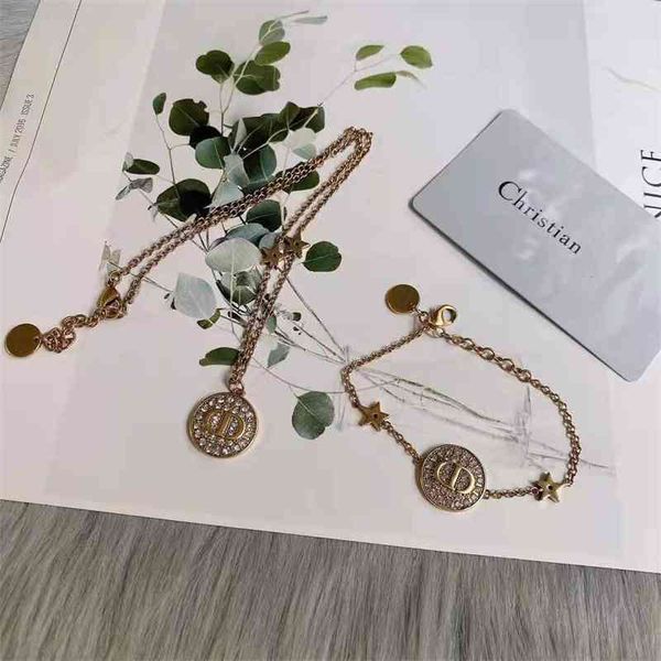 70% off outlet online new full diamond bracelet high version material necklace set ear stud clavicle chain, Silver
70% off outlet online new full diamond bracelet high version material necklace set ear stud clavicle chain, Silver
