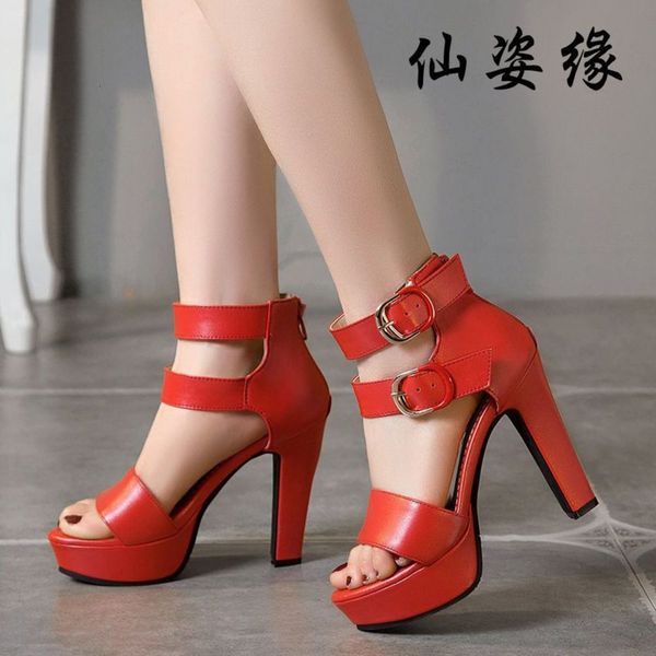 40 / 50 large women's sho line buckle high-heeled sandals in summer, Black 
40 / 50 large women's sho line buckle high-heeled sandals in summer, Black