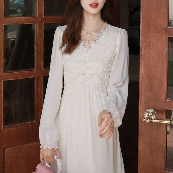 casual dresses vintage fairy lace dress women patchwork long sleeve v-neck elegant princess female korean party midi 2021, Black;gray
casual dresses vintage fairy lace dress women patchwork long sleeve v-neck elegant princess female korean party midi 2021, Black;gray