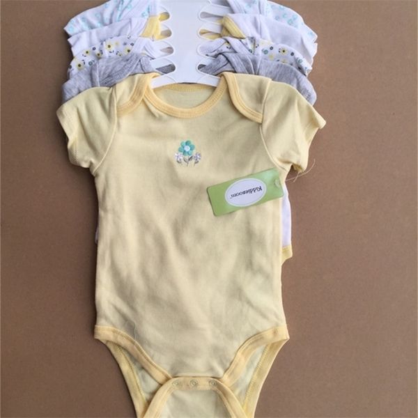 clearance sale 5pcs/lot short sleeve vest baby boy clothes random 100%cotton girl 0-12m born jumpsuit 210729, Blue
clearance sale 5pcs/lot short sleeve vest baby boy clothes random 100%cotton girl 0-12m born jumpsuit 210729, Blue
