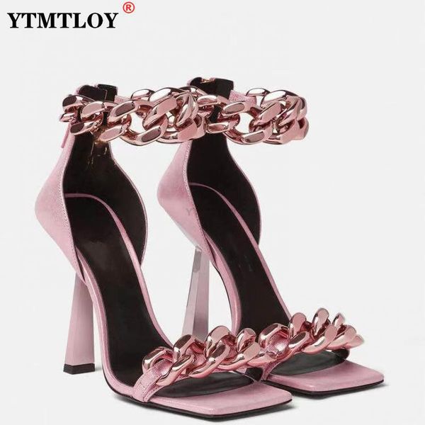 black square toe sandals women unique thin high heels back zip open toes metal chains decor runway sandalias big plus szie 43 ret34 
black square toe sandals women unique thin high heels back zip open toes metal chains decor runway sandalias big plus szie 43 ret34