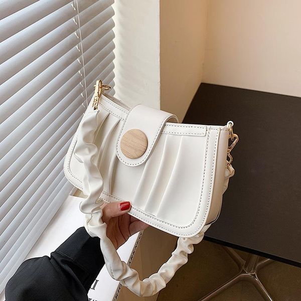 evening bags premium texture folds one-shoulder underarm ladies bag 2021 summer high-quality leather sweet and fashionable baguette
evening bags premium texture folds one-shoulder underarm ladies bag 2021 summer high-quality leather sweet and fashionable baguette