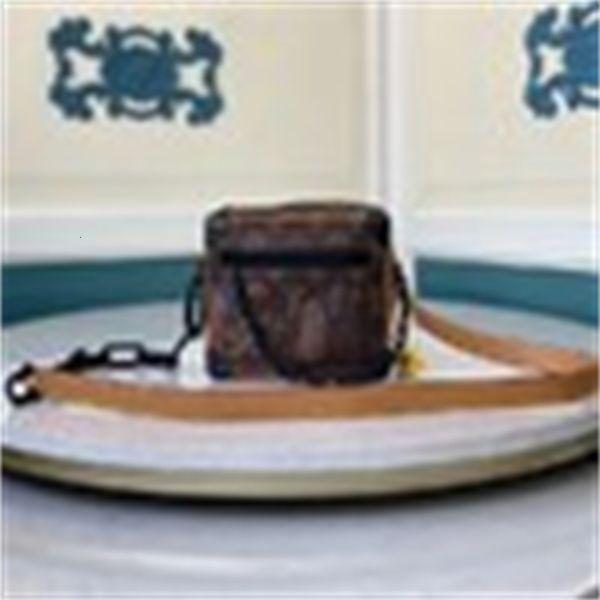 m60394 box chain bag men messenger crossbody bags shoulder bags business bags pouches 9s5u, Red;black
m60394 box chain bag men messenger crossbody bags shoulder bags business bags pouches 9s5u, Red;black