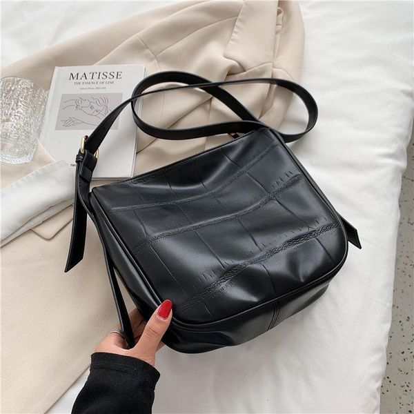 evening bags women's shoulder bag shopper 2021 hit fashion stone ladies simple soft korean designer crossbody for women totes bolsas
evening bags women's shoulder bag shopper 2021 hit fashion stone ladies simple soft korean designer crossbody for women totes bolsas