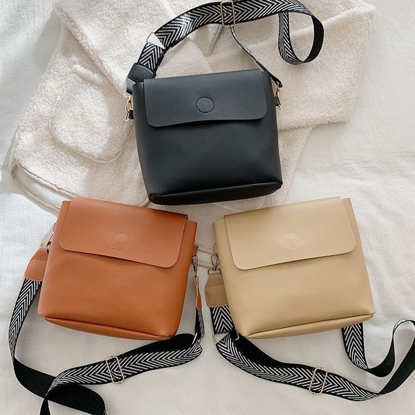 shoulder wide 2020 design retro niche small texture all-match messenger bag new strap single square handbag trend wxutu
shoulder wide 2020 design retro niche small texture all-match messenger bag new strap single square handbag trend wxutu