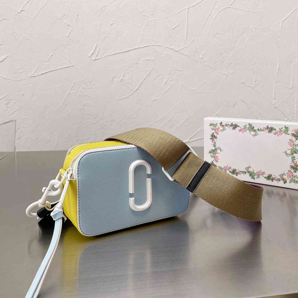 design s new fashion pu textured wide shoulder strap single shoulder messenger bag fashion women's camera bag
design s new fashion pu textured wide shoulder strap single shoulder messenger bag fashion women's camera bag