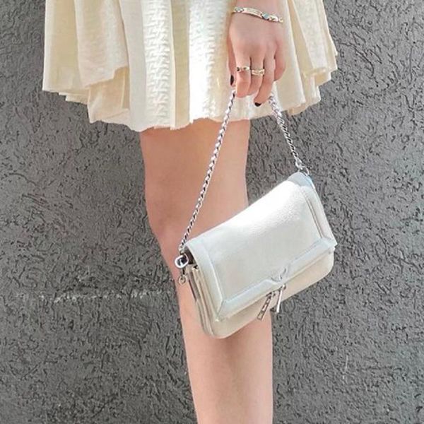 waist bags pirate hippie genuine leather woman wing decoration wild chain packs femme casual vintage classic messenger bag
waist bags pirate hippie genuine leather woman wing decoration wild chain packs femme casual vintage classic messenger bag