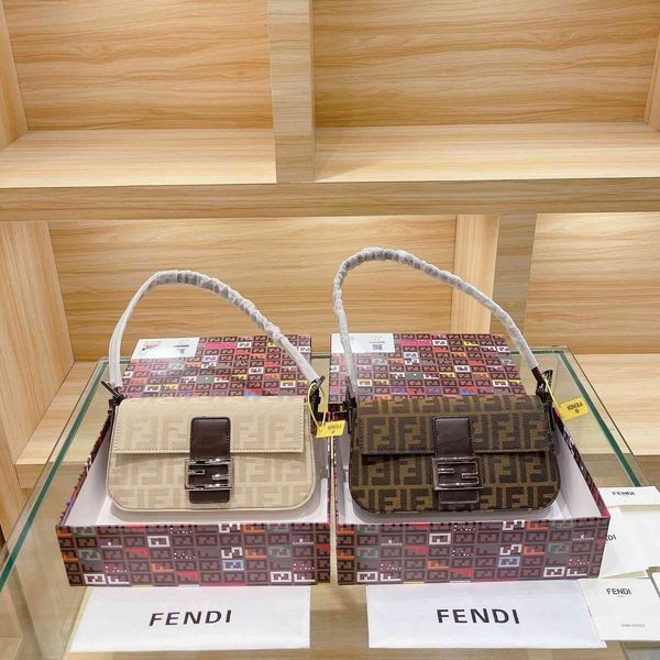 2021 new old flower bag women's genuine leather mid ancient underarm bag small group leisure retro french portable one shoulder stick b
2021 new old flower bag women's genuine leather mid ancient underarm bag small group leisure retro french portable one shoulder stick b