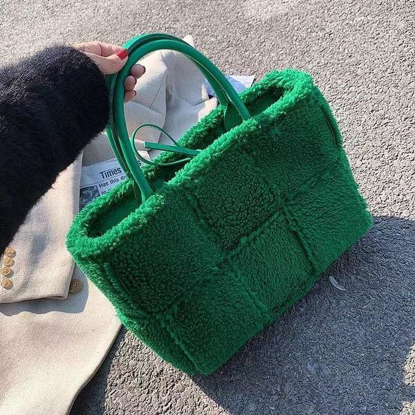 evening bags splicing faux fur big designer woman handbags lady soft warm plush fluffy shoulder satchels 2021 winter brand totes
evening bags splicing faux fur big designer woman handbags lady soft warm plush fluffy shoulder satchels 2021 winter brand totes