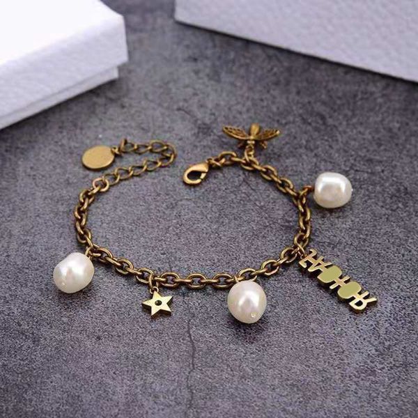 / d home simple new letter style fashion design brass material bee bracelet, Golden;silver
/ d home simple new letter style fashion design brass material bee bracelet, Golden;silver