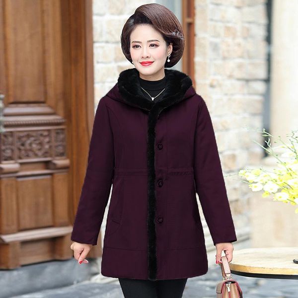 women's fur & faux winter coat that turn over season 2021 middle-aged and old women remove the beaver bladder mother fur's yard, Black 
women's fur & faux winter coat that turn over season 2021 middle-aged and old women remove the beaver bladder mother fur's yard, Black