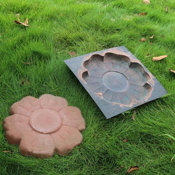 stone mold diy cement paving floor tile pavement flower maker road making tool for courtyards garden decorations
stone mold diy cement paving floor tile pavement flower maker road making tool for courtyards garden decorations
