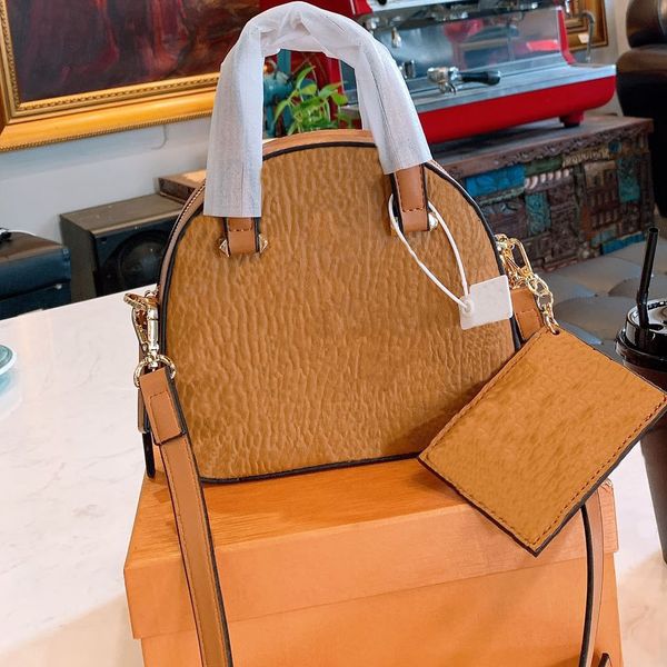 designer women handbag luxury shoulder bag ladies totes cross body messenger shell bags classical woman clutch wallet come with box
designer women handbag luxury shoulder bag ladies totes cross body messenger shell bags classical woman clutch wallet come with box