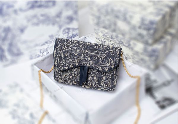 luxury handbags and storage fashion brand 2021 women's hand designer saddle shoulder detachable metal chain
luxury handbags and storage fashion brand 2021 women's hand designer saddle shoulder detachable metal chain