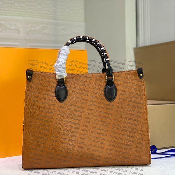 wild tote bag for women's fall handbag purses solid pu leather totes with leopard prints on sides
wild tote bag for women's fall handbag purses solid pu leather totes with leopard prints on sides