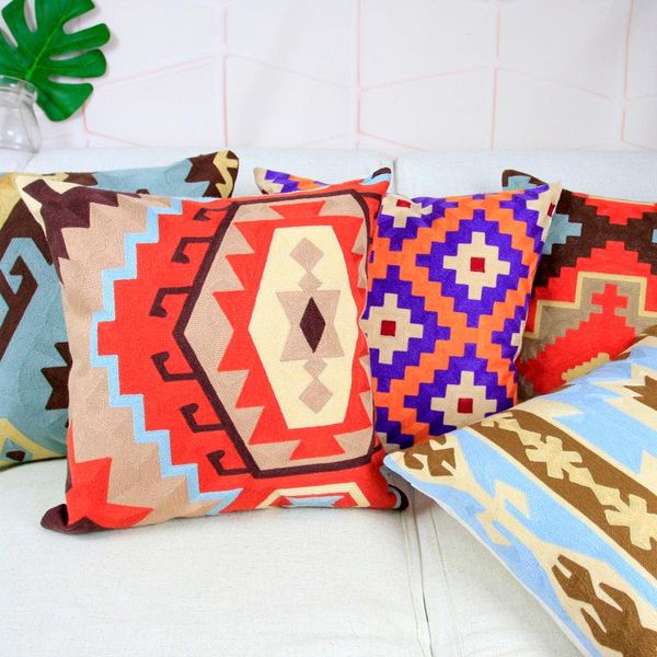 aztec style embroidery cushion cover geometric pillow case with embroidered for sofa seat simple home decor 45*45cm cushion/decorativ cushio
aztec style embroidery cushion cover geometric pillow case with embroidered for sofa seat simple home decor 45*45cm cushion/decorativ cushio