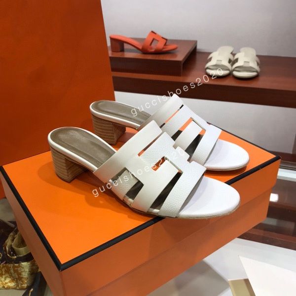 2022 designers shoes printed white calf leather elevated outsole pattern engraved eyelets casual shoe trainers size35-40, Black;red
2022 designers shoes printed white calf leather elevated outsole pattern engraved eyelets casual shoe trainers size35-40, Black;red