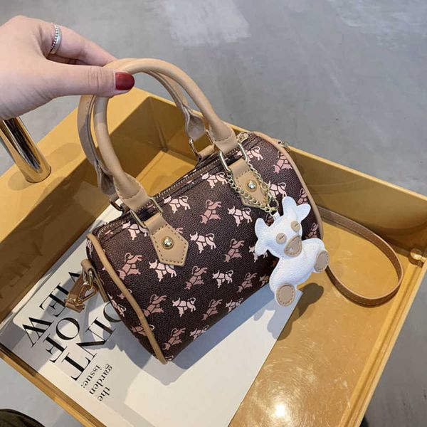 bag messenger bag women's 2021 spring and summer new fashion printed one shoulder hand boston pillow
bag messenger bag women's 2021 spring and summer new fashion printed one shoulder hand boston pillow