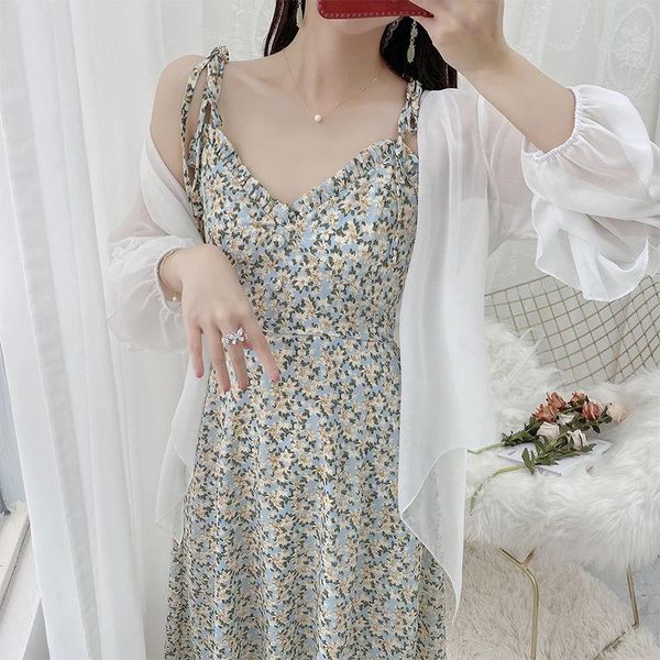 casual dresses 2021 french lady floral skirt dress with strap retro chiffon blouse two sets of women's clothing, Black;gray
casual dresses 2021 french lady floral skirt dress with strap retro chiffon blouse two sets of women's clothing, Black;gray