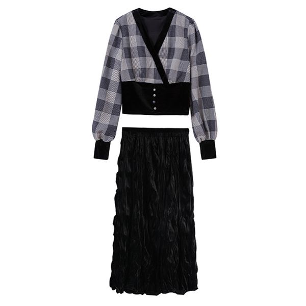 women vintage plaid v-neck button long sleeve pullover empire midi velvet pleated skirt two pieces set elegant t0065 210514, White
women vintage plaid v-neck button long sleeve pullover empire midi velvet pleated skirt two pieces set elegant t0065 210514, White