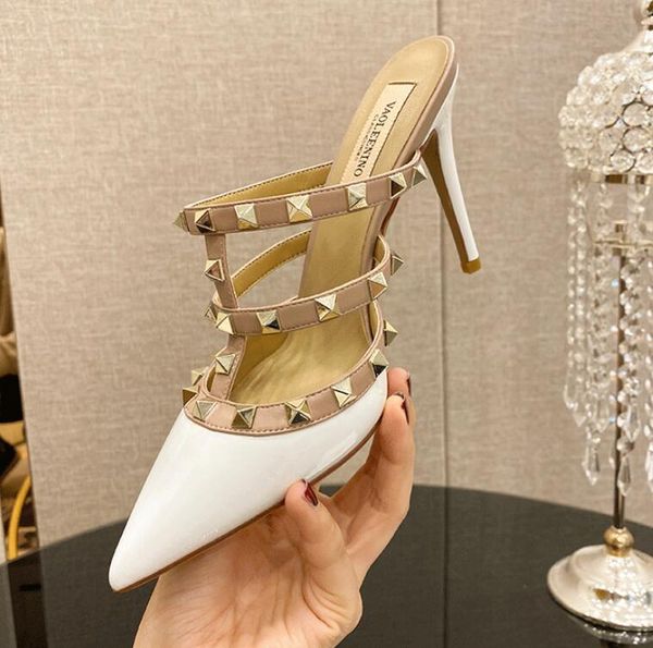 brand rivet high-heeled shoes 2021 luxury designer pointed stiletto sandals leather slippers v right, Black
brand rivet high-heeled shoes 2021 luxury designer pointed stiletto sandals leather slippers v right, Black