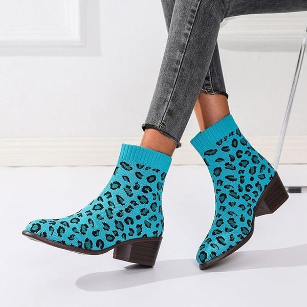 autumn and winter women's daily leopard print thick heel all-match low-solid color round toe flying knit boots, Black
autumn and winter women's daily leopard print thick heel all-match low-solid color round toe flying knit boots, Black
