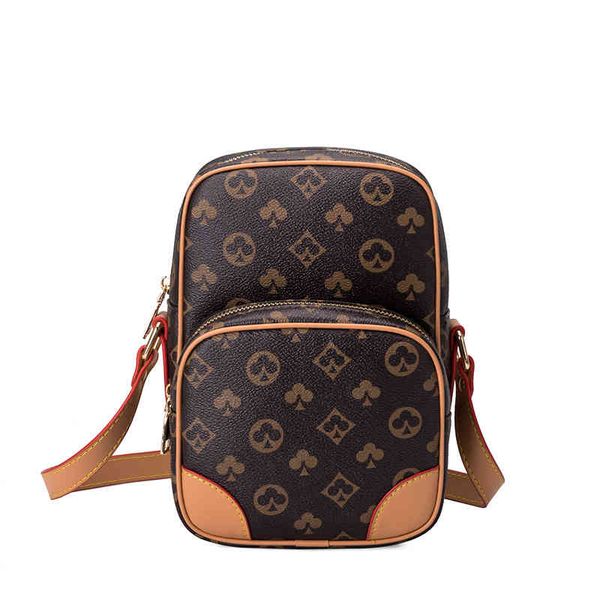 handbag men's shoulder bag 2021 korean fashion large capacity vertical mobile phone women's spring and summer messenger, Black;red
handbag men's shoulder bag 2021 korean fashion large capacity vertical mobile phone women's spring and summer messenger, Black;red