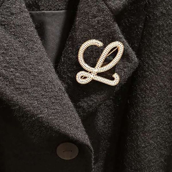 geometric pearl letter brooch hairpin simple temperament suit accessories women's fashion anti light pin, Gray
geometric pearl letter brooch hairpin simple temperament suit accessories women's fashion anti light pin, Gray