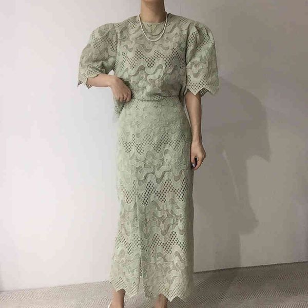 women irregular hollow out lace blouse o-neck short puff sleeve shirt fashion casual spring summer 16f0769 210510, White
women irregular hollow out lace blouse o-neck short puff sleeve shirt fashion casual spring summer 16f0769 210510, White