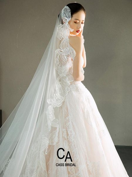bridal veils ivory tulle wedding dress veil bride's accessory with lace edge handmade unique designed 3 meters 1-layer, Black
bridal veils ivory tulle wedding dress veil bride's accessory with lace edge handmade unique designed 3 meters 1-layer, Black